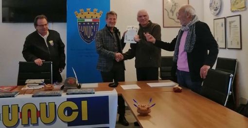 Da sn:  Cap. Com. CRI Piffari Antonello, Ten. Alp. Vizzi Erik, presidente UNUCI Ferrero Massimo, il relatore Gen. B. Vizzi Antonio