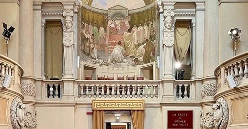 Toghe rosse, toghe nere e toghe arcobaleno