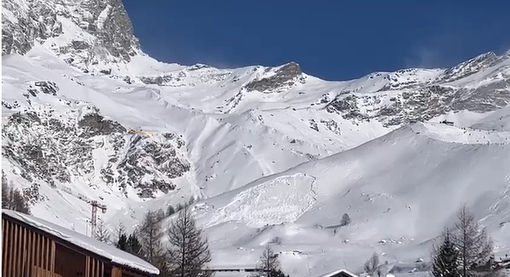Tragedia sfiorata a Cervinia: valanga investe uno sciatore