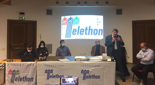 Partecipanti e organizzatori dell'evento: da sn Davide Gobbi, Alessandra Maria Chiotto, il vice sindaco di Aymavilles Matteo Armand, il Presidente della Giunta regionale Renzo Testolin, Renato Dutto e Claudio Gobbi