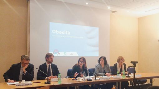 Obesità. Non ignorarla, affrontiamola insieme”. Presentata oggi la campagna di Cittadinanzattiva in collaborazione con Federfarma Obesità. Non ignorarla, affrontiamola insieme”. Presentata oggi la campagna di Cittadinanzattiva in collaborazione con Federfarma