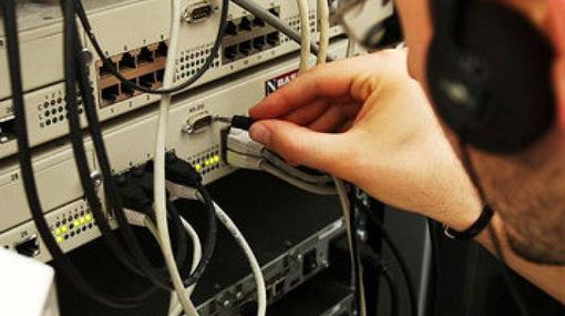 Inchiesta Egomnia, i voti costano: 'le vecchiette che vogliono le sedie a rotelle te le porto a te eh...' Inchiesta Egomnia, i voti costano: 'le vecchiette che vogliono le sedie a rotelle te le porto a te eh...'