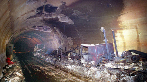 Ricordati i 20 anni della tragedia del Traforo del Monte Bianco e le 39 vittime (FOTO GALLERIA) Ricordati i 20 anni della tragedia del Traforo del Monte Bianco e le 39 vittime (FOTO GALLERIA)