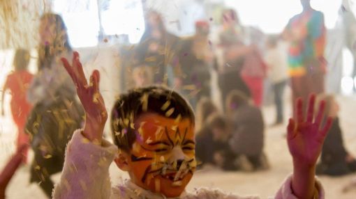 Carnaval de Sion, beach party et bataille de confettis pour amuser les enfants