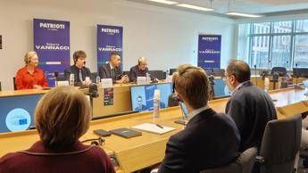 Ue, allarme Pro Vita e Vannacci: "Epidemia di transizioni sessuali tra i minori"