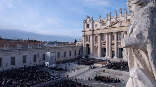 PAPA: Gesù Risorto scende negli inferi di oggi di guerre e dolore degli innocenti PAPA: Gesù Risorto scende negli inferi di oggi di guerre e dolore degli innocenti