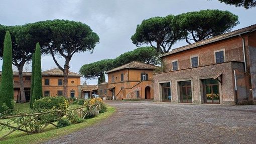 Leone XIV visita il Borgo Laudato si’ a Castel Gandolfo