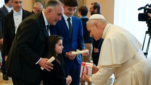 Il Papa: accanto al Signore c’è spazio per tutti, la pace è il regalo più prezioso