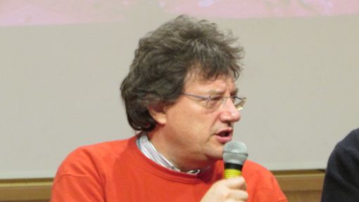 L'assessore Aurelio Marguerettaz a un dibattito sul futuro della ferrovia