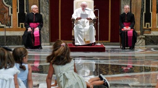 PAPA: Laudato si’ non è solo un’enciclica “verde”, è un’enciclica “sociale”