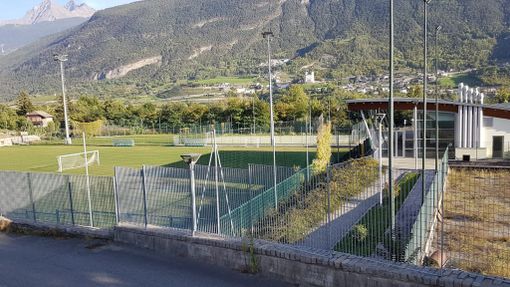 Saint-Pierre: Al via affidamento campo sportivo Saint-Pierre: Al via affidamento campo sportivo