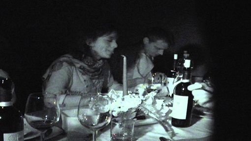 Una cena ad occhi chiusi per capire il mondo dei non vedenti