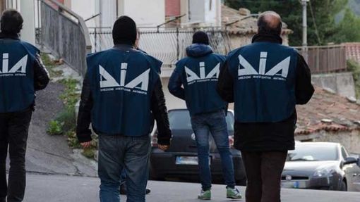 'Ndrangheta, confiscati anche in Valle dalla Dia beni per quattro mln a un commercialista 'Ndrangheta, confiscati anche in Valle dalla Dia beni per quattro mln a un commercialista