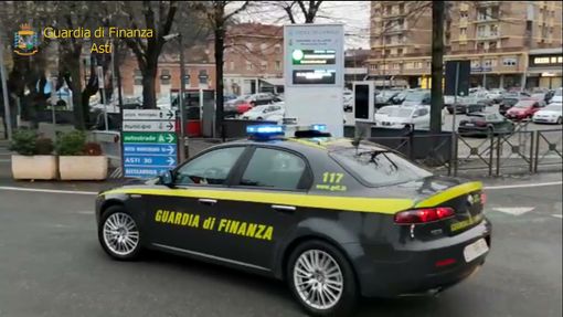 Truffava sfruttando le paure no vax Truffava sfruttando le paure no vax