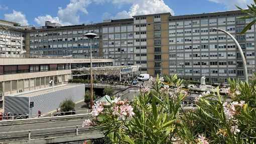 Il Papa al Gemelli per una infezione respiratoria