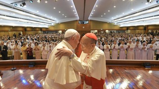 PAPA: Proteggere donne e bambini da ogni forma di sfruttamento, schiavitù, violenza e abuso PAPA: Proteggere donne e bambini da ogni forma di sfruttamento, schiavitù, violenza e abuso