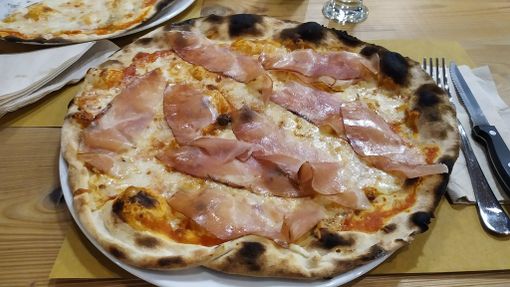 Le bufale della pizza valdostana e dell’informazione francofona Le bufale della pizza valdostana e dell’informazione francofona