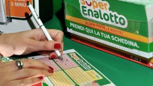 SuperEnalotto: il jackpot raggiunge la storica cifra di oltre 300 milioni di euro SuperEnalotto: il jackpot raggiunge la storica cifra di oltre 300 milioni di euro