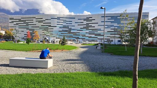 Gli studenti universitari chiedono parcheggi Gli studenti universitari chiedono parcheggi