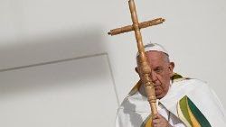 PAPA: nella Chiesa non c’è posto per gli abusi, il male va portato allo scoperto PAPA: nella Chiesa non c’è posto per gli abusi, il male va portato allo scoperto