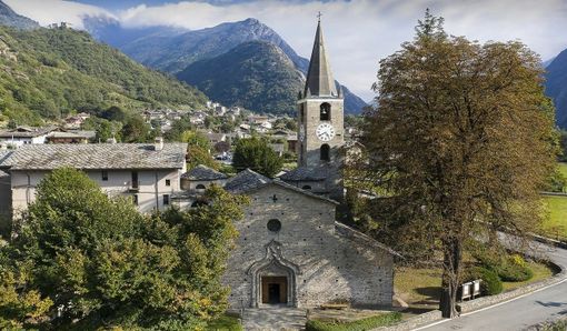 Convalidato l’arresto del presunto autore del furto ad Arnad e preso a picconate
