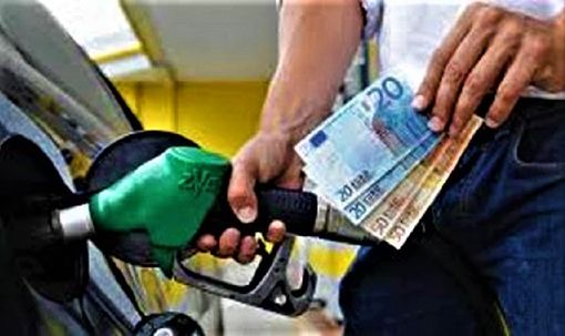 Prezzo benzina e diesel, aumenti record da agosto Prezzo benzina e diesel, aumenti record da agosto