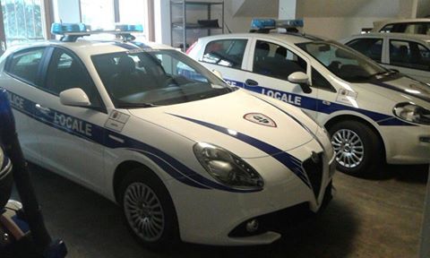 La Polizia locale ha inseguito e bloccato il conducente ubriaco