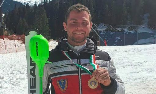 Federico Paini di Verres il giorno in cui ha vinto l’oro in Combinata Alpina ai campionati italiani assoluti nel marzo 2021