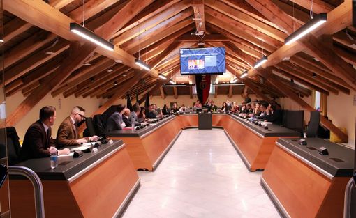 Aosta: Forza Italia lancia la rivoluzione digitale per la sosta più facile per famiglie, imprese e turisti Aosta: Forza Italia lancia la rivoluzione digitale per la sosta più facile per famiglie, imprese e turisti