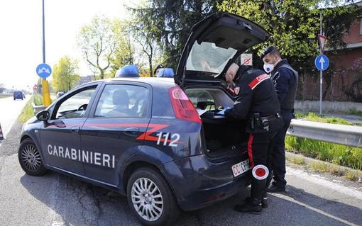 Verres: Denunciati sei giovani per aver rubato denaro e alimenti all'oratorio