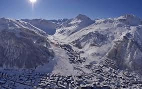 Un ecorce de la Vallée d'Isère Un ecorce de la Vallée d'Isère