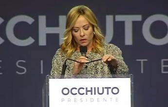 Meloni in Calabria per Occhiuto: "Solo i cittadini possono mandarci a casa" Meloni in Calabria per Occhiuto: "Solo i cittadini possono mandarci a casa"