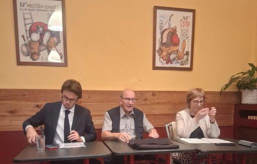 Da sn: il prof Giovanni Boggero, Elio Riccarand e Chiara Minelli Da sn: il prof Giovanni Boggero, Elio Riccarand e Chiara Minelli