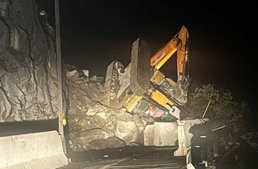 Uno dei mezzi travolti (ph.jv) Uno dei mezzi travolti (ph.jv)