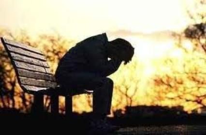 Raddoppiati in un anno i suicidi in Valle Raddoppiati in un anno i suicidi in Valle