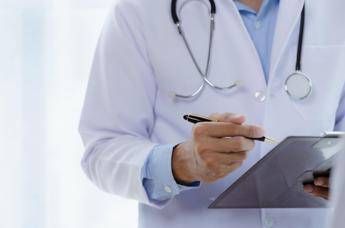 Salute, Dagna (San Raffaele): "Per lupus trattamenti personalizzati in centri dedicati" Salute, Dagna (San Raffaele): "Per lupus trattamenti personalizzati in centri dedicati"