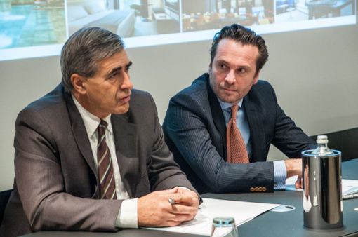 L'assessore regionale alla Sanità, Antonio Fosson (sin.) e Luca Friggerio, Amministratore univo della Casino de la Vallée spa