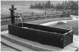 La vecchia fontana fatta posare dal dottor Grappein e terminata nel 1814