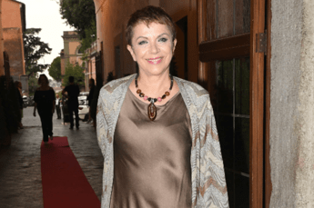 La volta buona, Rosanna Banfi e il tumore: "Avevo paura per l'operazione ma è finita" La volta buona, Rosanna Banfi e il tumore: "Avevo paura per l'operazione ma è finita"