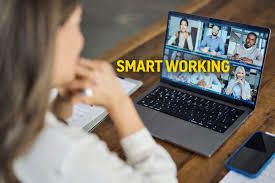 Smart working, da oggi obblighi più stringenti: sicurezza e sanzioni nel lavoro da remoto Smart working, da oggi obblighi più stringenti: sicurezza e sanzioni nel lavoro da remoto