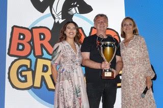 Bravograzie illumina Valpelline: vince Marco Guarena, re della comicità intelligente Bravograzie illumina Valpelline: vince Marco Guarena, re della comicità intelligente