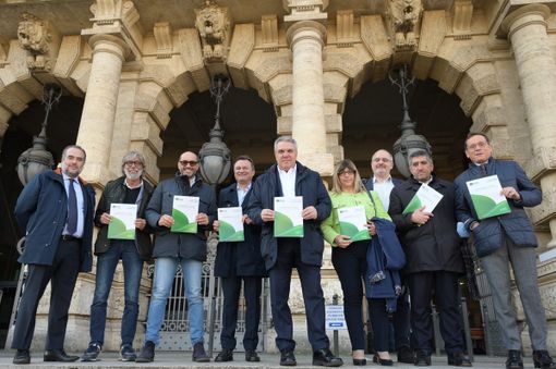 “Partecipazione al Lavoro”. La Cisl deposita la proposta di iniziativa popolare per una governance d’impresa partecipata dai lavoratori “Partecipazione al Lavoro”. La Cisl deposita la proposta di iniziativa popolare per una governance d’impresa partecipata dai lavoratori