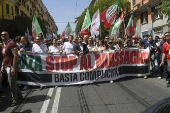 &quot;Fermiamo il massacro&quot;, a Roma il grido per Gaza. Schlein: &quot;In piazza l'Italia che non tace&quot;