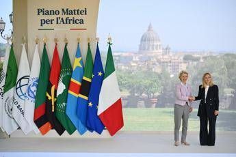 Piano Mattei, Meloni apre il summit a Roma: "Rafforzare Africa per rafforzare Europa" Piano Mattei, Meloni apre il summit a Roma: "Rafforzare Africa per rafforzare Europa"