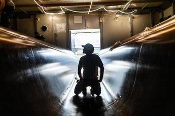 Ferrari presenta Hypersail, la 'barca volante' con Soldini Ferrari presenta Hypersail, la 'barca volante' con Soldini