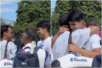 Fognini non ha paura di Alcaraz: risate e abbracci a Wimbledon - Video Fognini non ha paura di Alcaraz: risate e abbracci a Wimbledon - Video