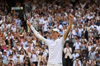 Il superpotere di Sinner: "Trae forza dalle sconfitte" Il superpotere di Sinner: "Trae forza dalle sconfitte"