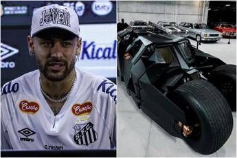 Neymar e l'acquisto choc: l'attaccante compra una... Batmobile Neymar e l'acquisto choc: l'attaccante compra una... Batmobile