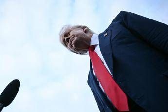 Dazi, Trump: "Con Ue accordo possibile al 50%". E attacca su immigrazione e rinnovabili Dazi, Trump: "Con Ue accordo possibile al 50%". E attacca su immigrazione e rinnovabili