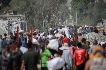 Gaza, oggi tregua umanitaria di 10 ore. Idf: "Lanciati aiuti nella notte" Gaza, oggi tregua umanitaria di 10 ore. Idf: "Lanciati aiuti nella notte"